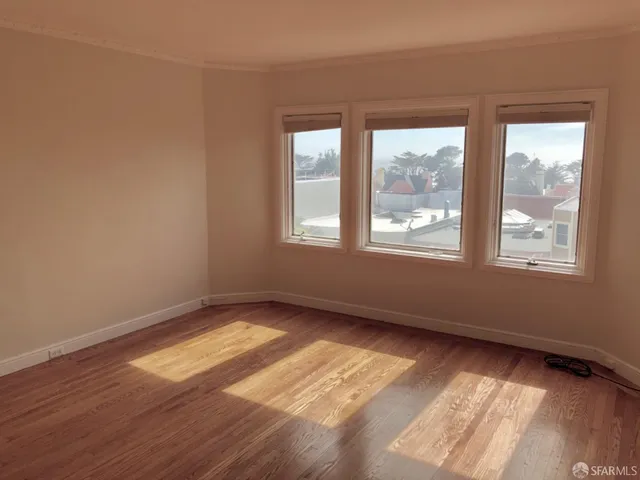 $7,500 | Avenue, San Francisco, CA 94122