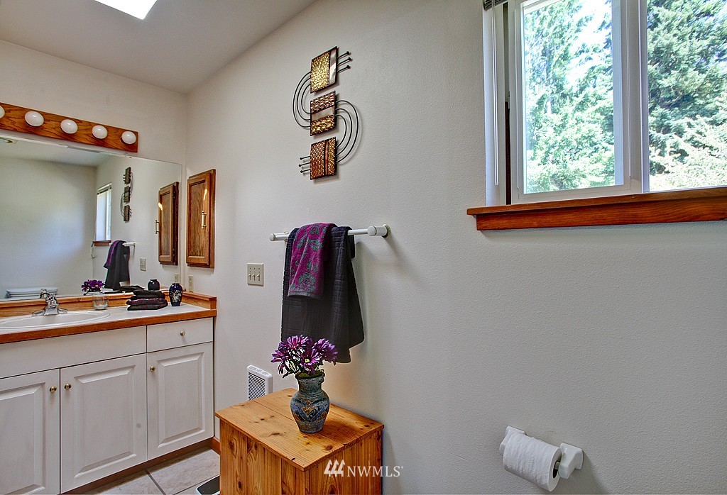 20922 Pugh Road Northeast Poulsbo, WA 98370 - Photo 14 of 21 Gallery Image 14