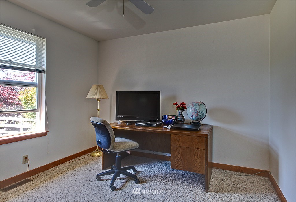 20922 Pugh Road Northeast Poulsbo, WA 98370 - Photo 16 of 21 Gallery Image 16