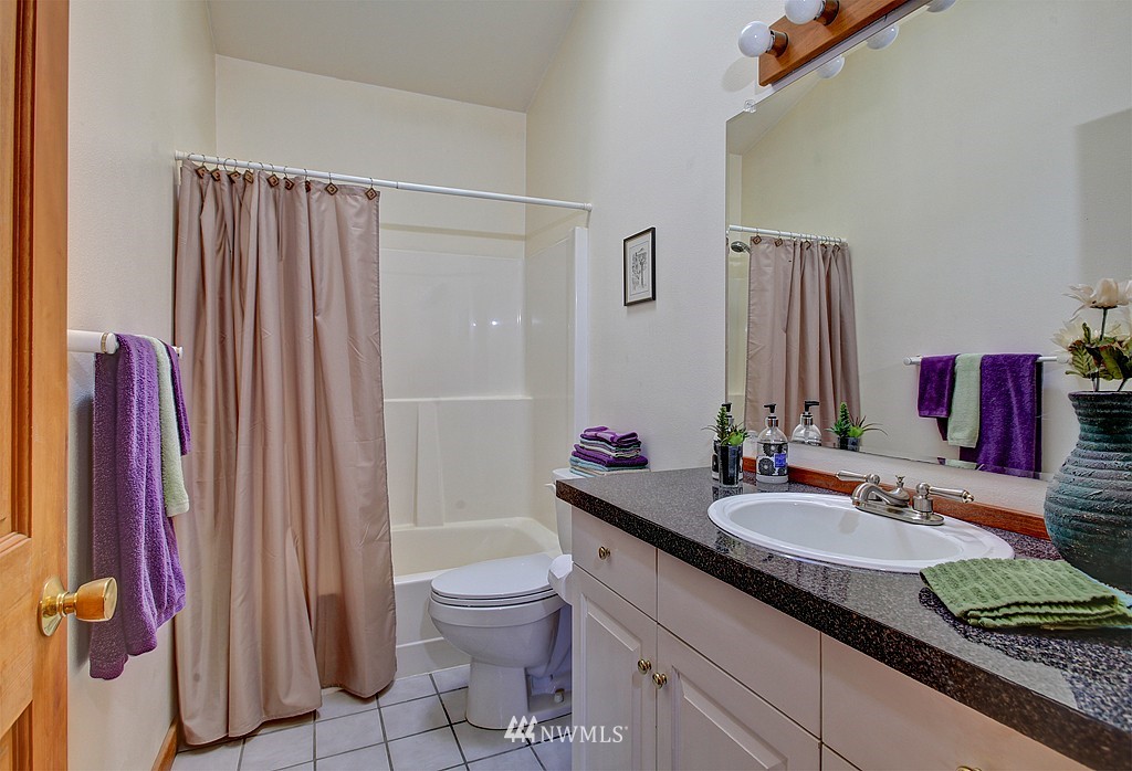 20922 Pugh Road Northeast Poulsbo, WA 98370 - Photo 17 of 21 Gallery Image 17