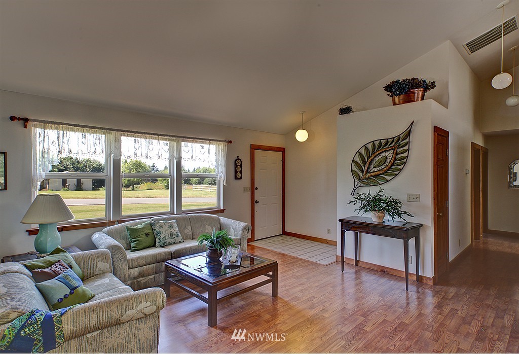 20922 Pugh Road Northeast Poulsbo, WA 98370 - Photo 5 of 21 Gallery Image 5