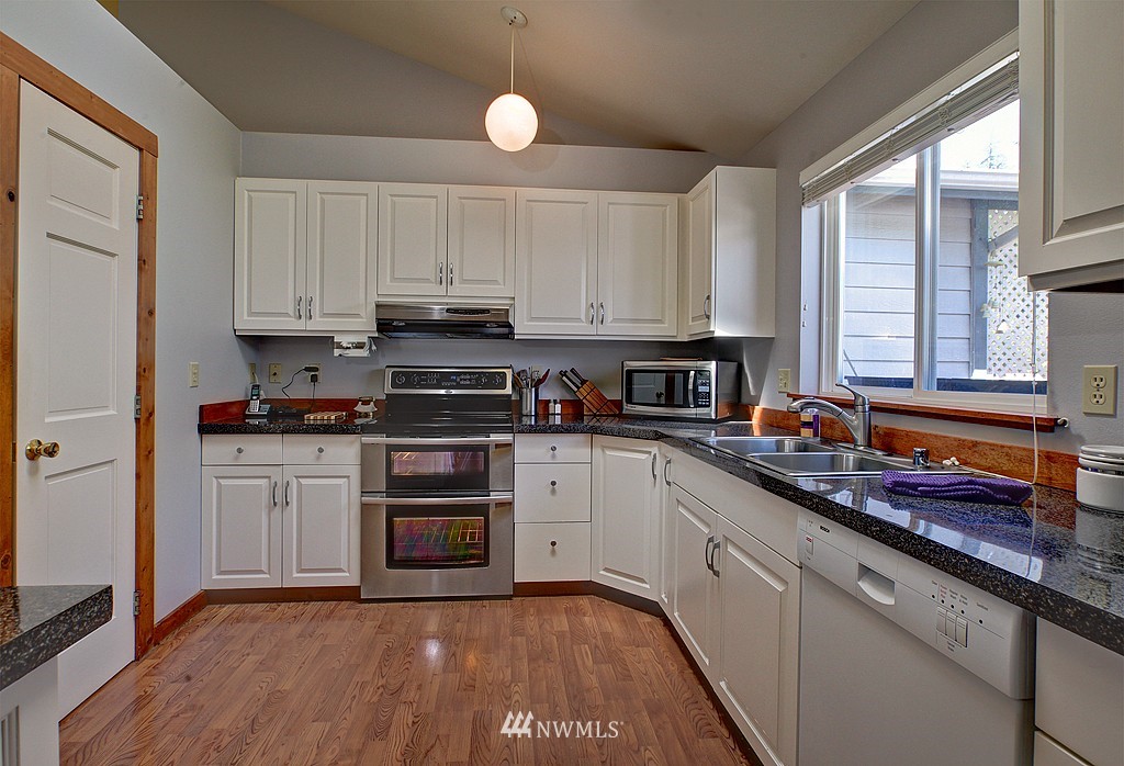 20922 Pugh Road Northeast Poulsbo, WA 98370 - Photo 10 of 21 Gallery Image 10