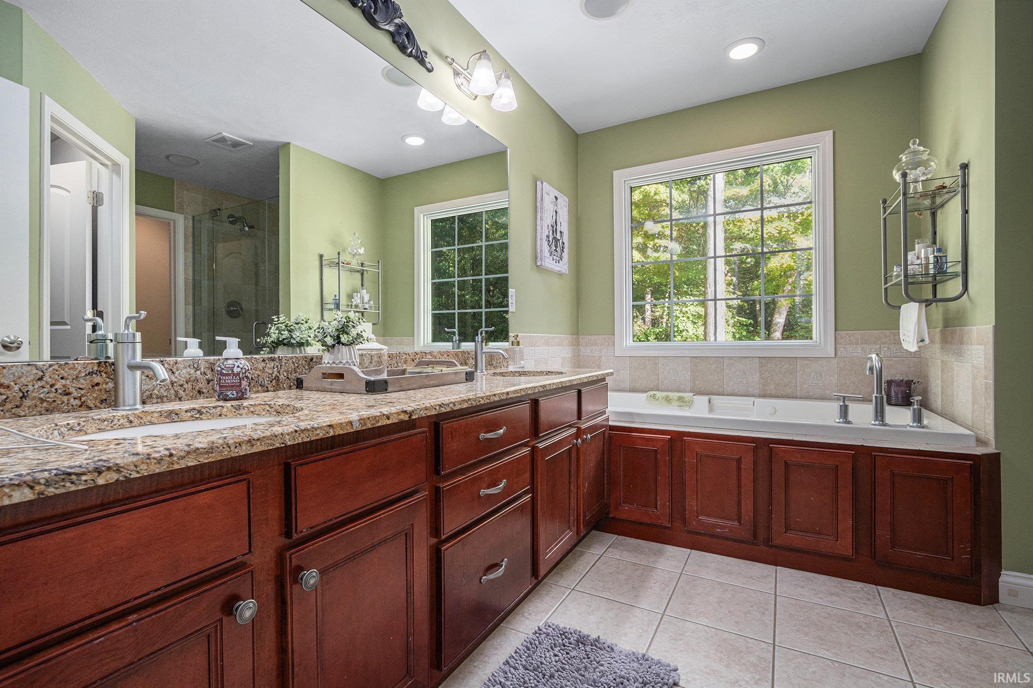22019 Alpine Ridge Drive South Bend, IN 46628 - Photo 18 of 31 Gallery Image 18