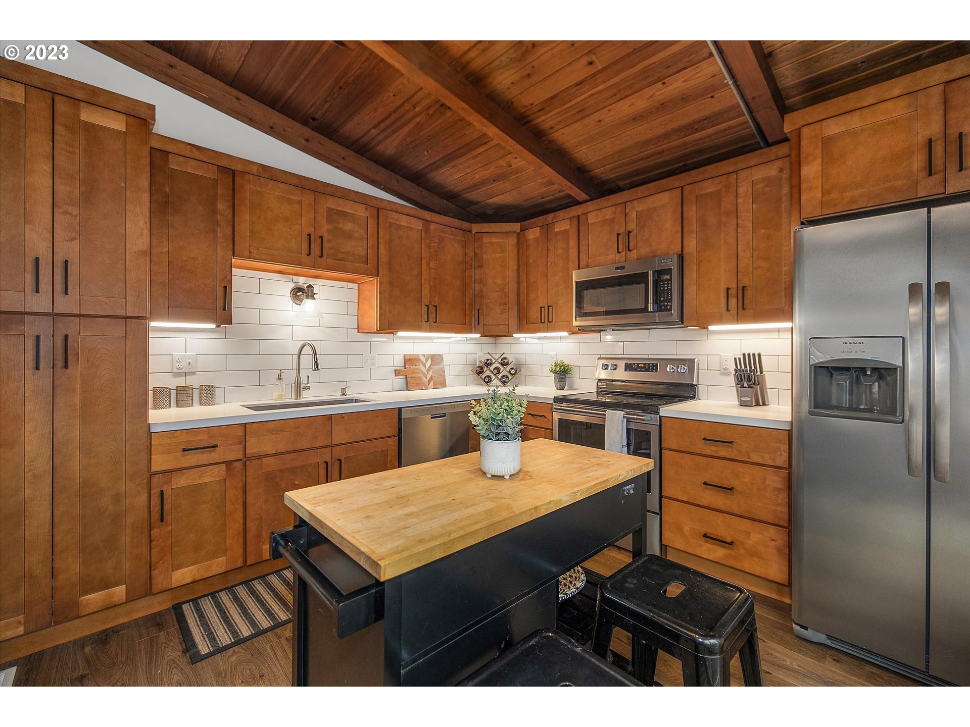 19420 South Pease Road Oregon City, OR 97045 - Photo 11 of 25 Gallery Image 11