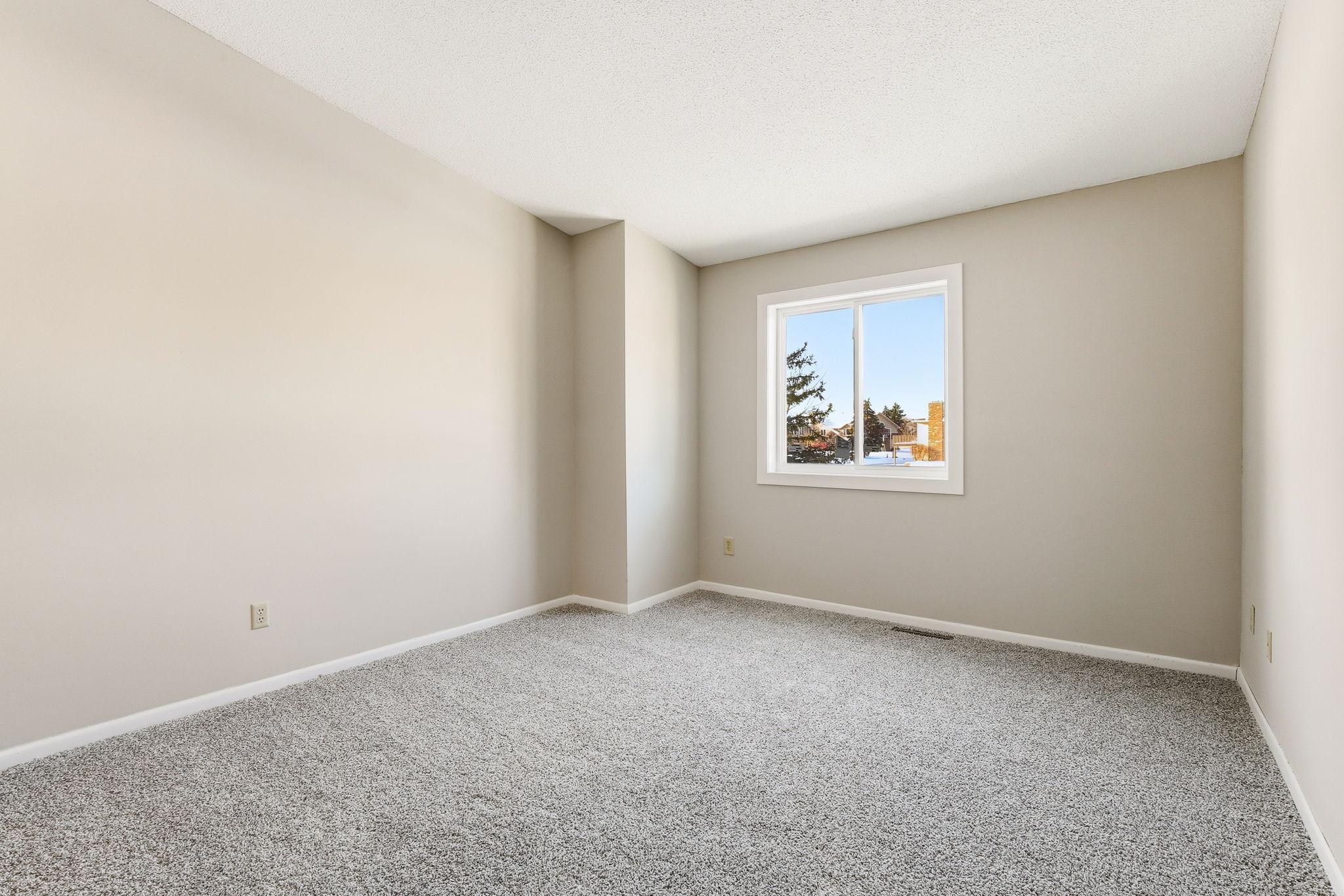 15730 Griffon Path Apple Valley, MN 55124 - Photo 14 of 26