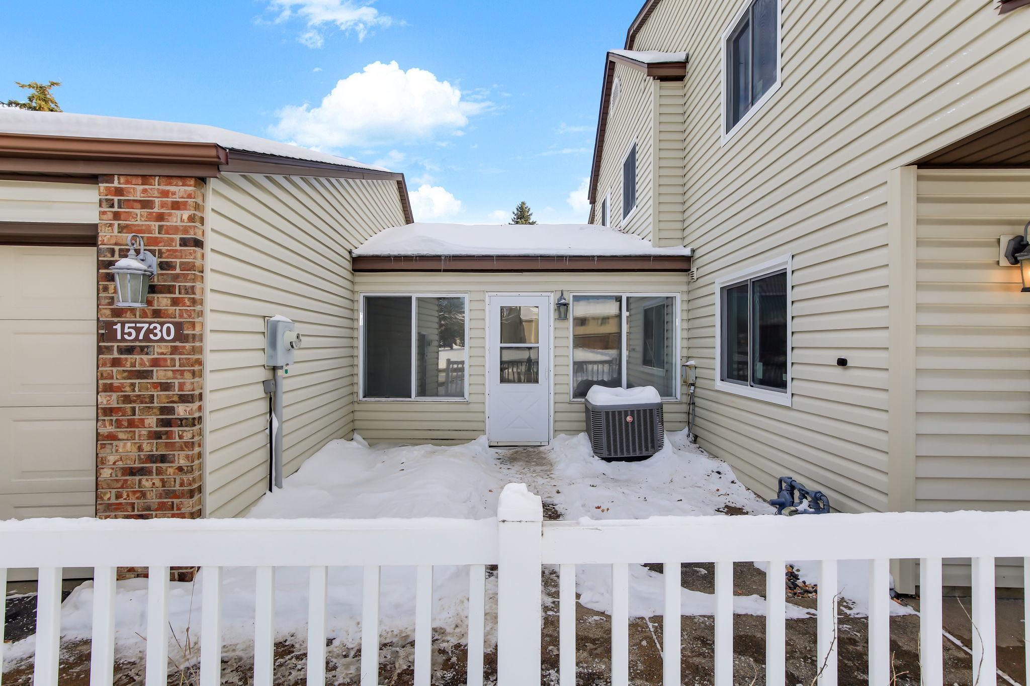 15730 Griffon Path Apple Valley, MN 55124 - Photo 3 of 26