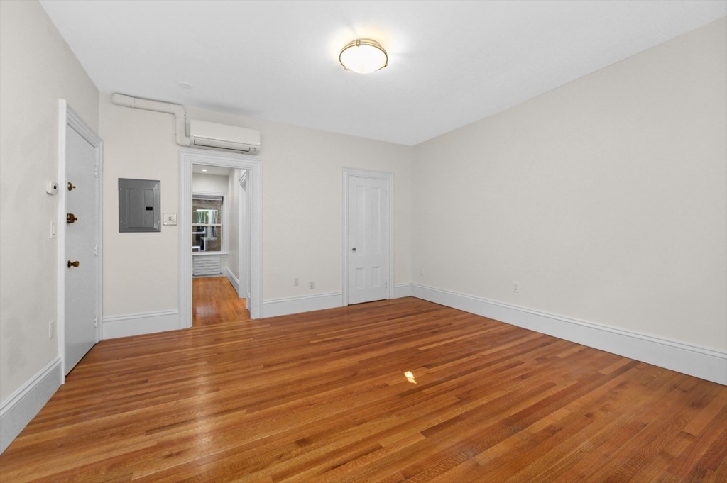 13 South Russell Street, Unit 2 Boston, MA 02114 - Photo 2 of 11