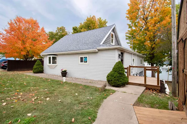 $290,000 | 109 Park Drive, Rome City, IN 46784