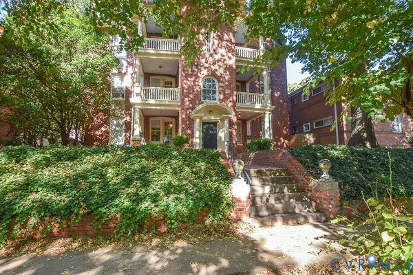$1,895 | 120 South Arthur Ashe Boulevard, Unit 1, Richmond, VA 23220