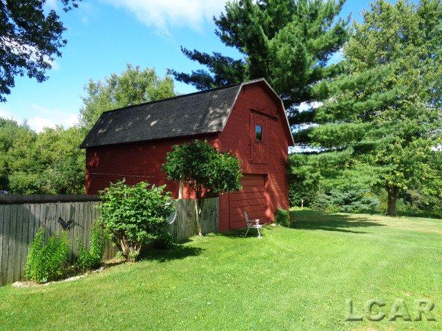 12584 Clinton Road Clinton, MI 49236 - Photo 6 of 29 31259088-5.JPG