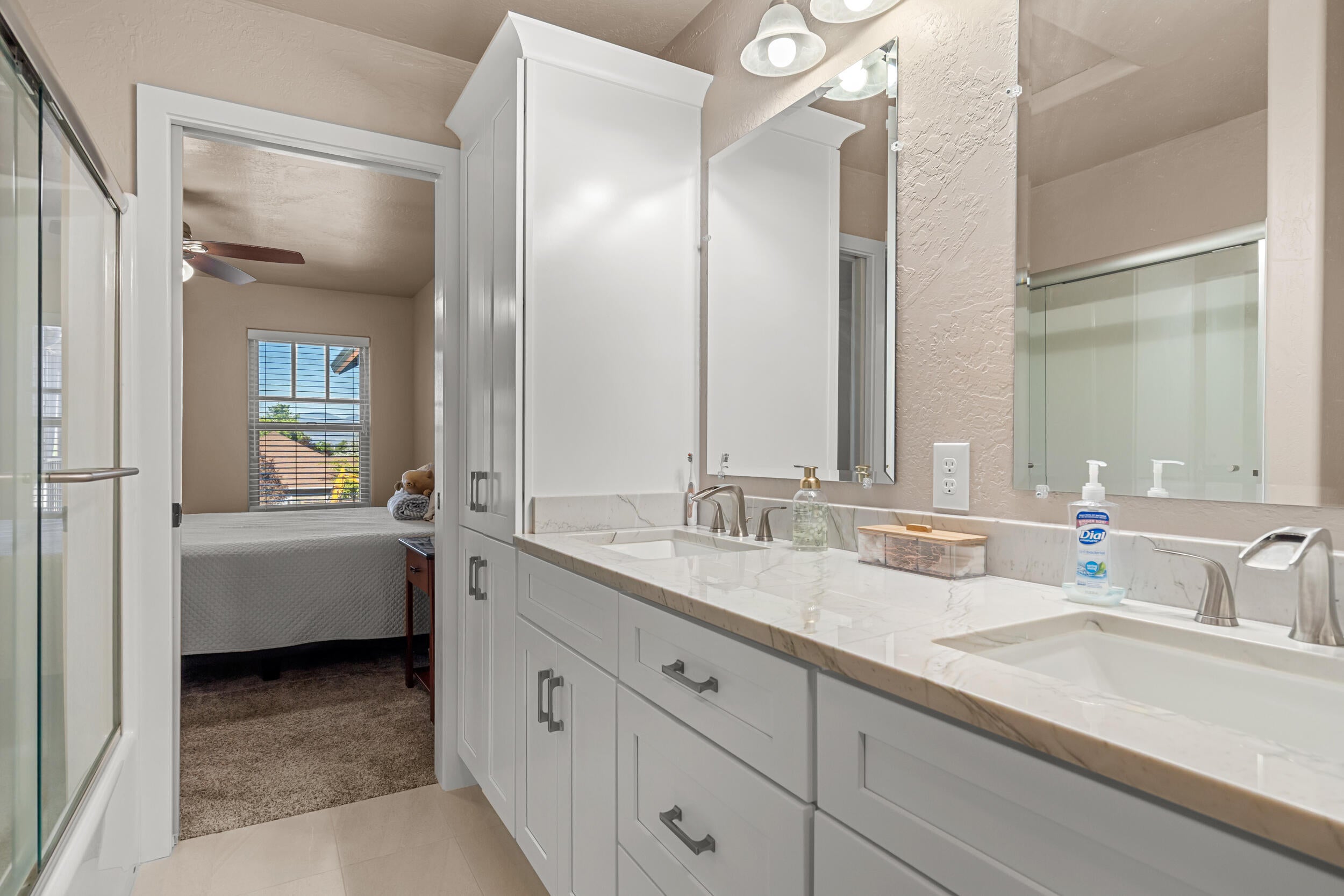 2210 East Barnett Road, Unit 7 Medford, OR 97504 - Photo 20 of 25 24_ 2210 e barnett rd, medford-22