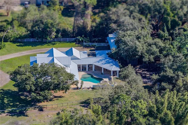 $1,200,000 | 209 Frenchmans Creek Way, Winter Haven, FL 33884