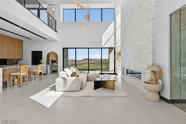 $2,349,000 | 38 Sand Star Lane, Henderson, NV 89011