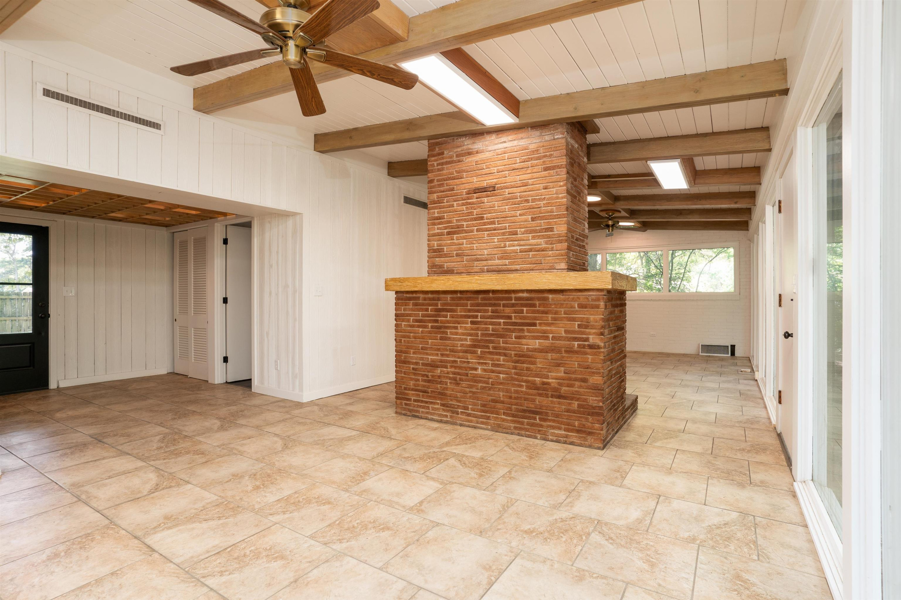 412 Wiley Parker Road Jackson, TN 38305 - Photo 6 of 28 a view of an empty room