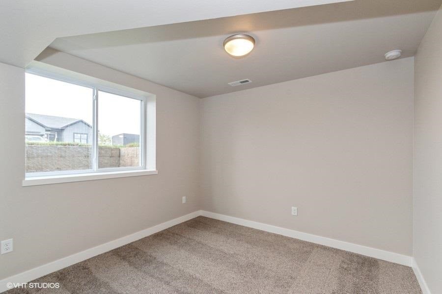 306 Ridgeway Drive Tiffin, IA 52340 - Photo 17 of 33 Gallery Image 17