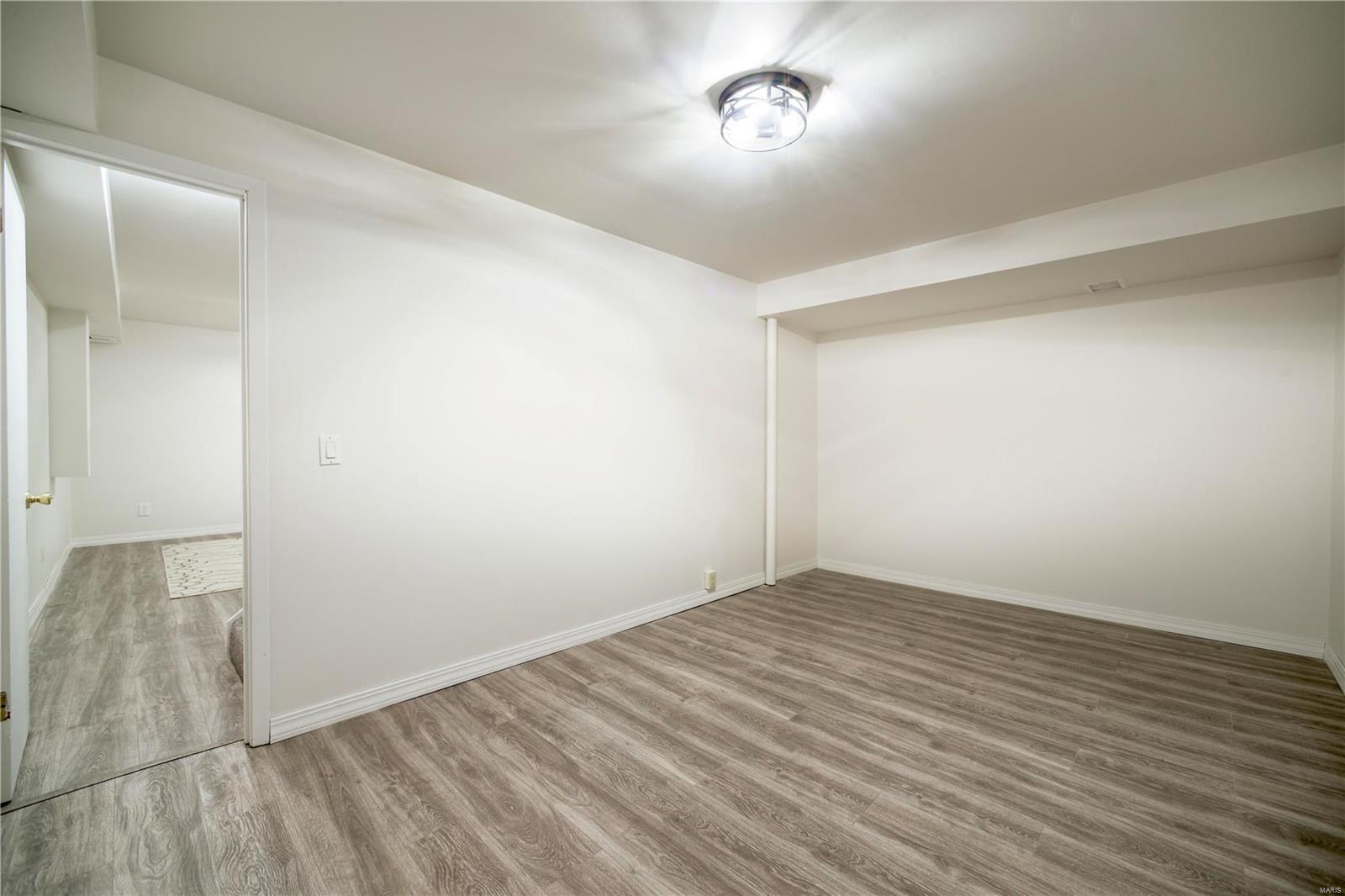 1618 Meadowside Drive St. Louis, MO 63146 - Photo 28 of 33