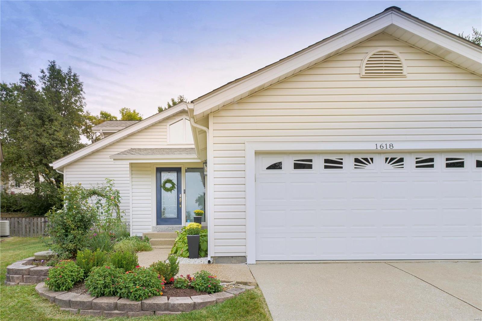 1618 Meadowside Drive St. Louis, MO 63146 - Photo 5 of 33