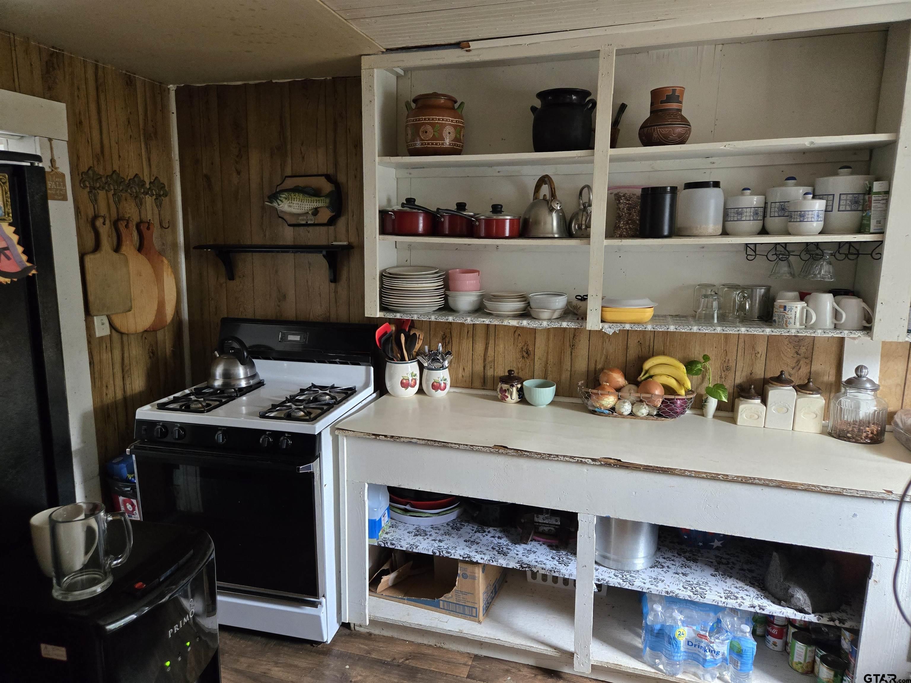 151 Joplin Rusk, TX 75785 - Photo 8 of 17 a room with furniture and wooden floor