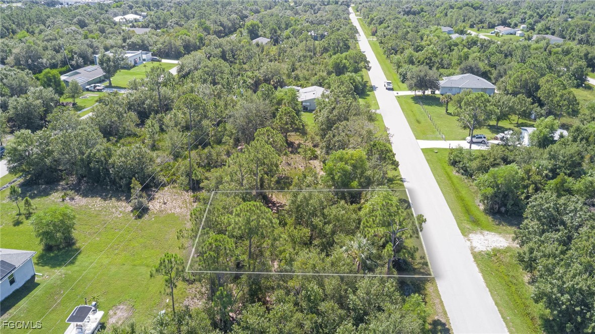 11356 4th Avenue Punta Gorda, FL 33955 - Photo 7 of 9 a view of a yard
