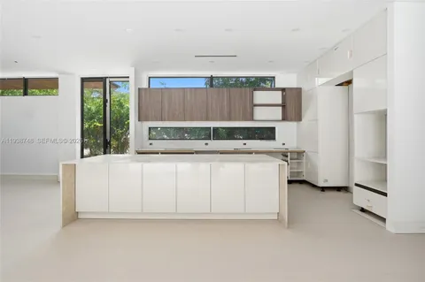 $8,950,000 | 4150 Loquat Avenue, Miami, FL 33133