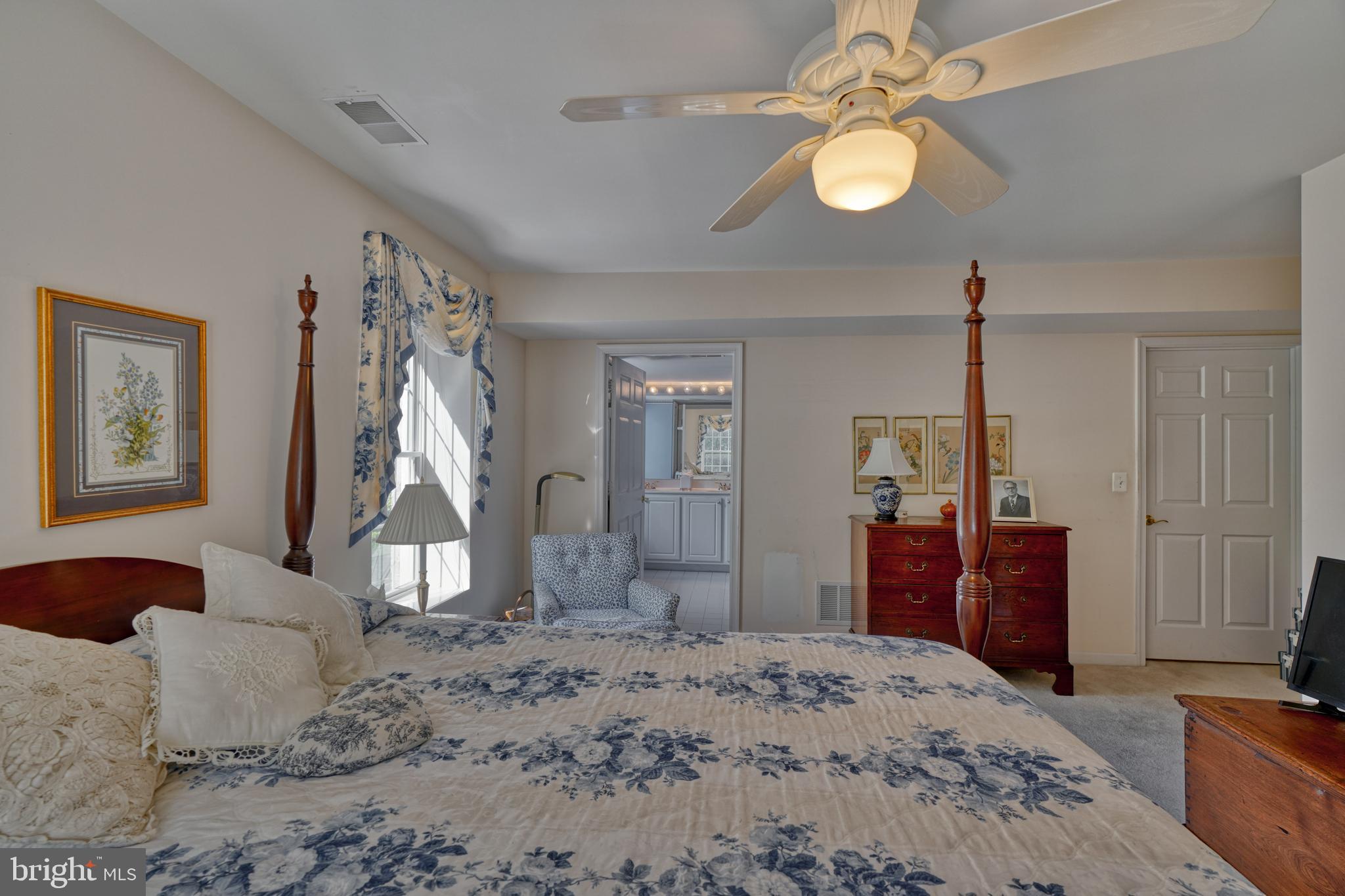 12320 Rosslare Ridge Road, Unit 206 Lutherville-Timonium, MD 21093 - Photo 18 of 28 Master Bedroom