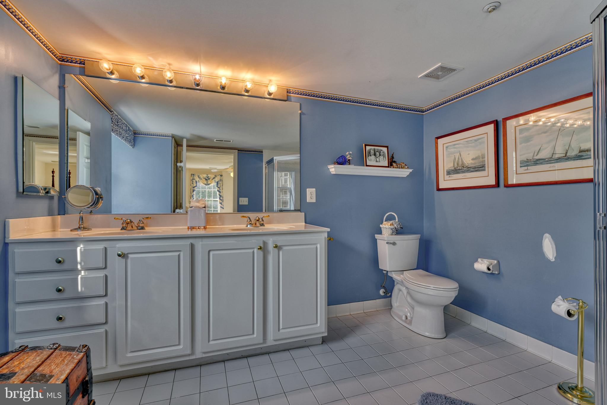 12320 Rosslare Ridge Road, Unit 206 Lutherville-Timonium, MD 21093 - Photo 20 of 28 Master Bath
