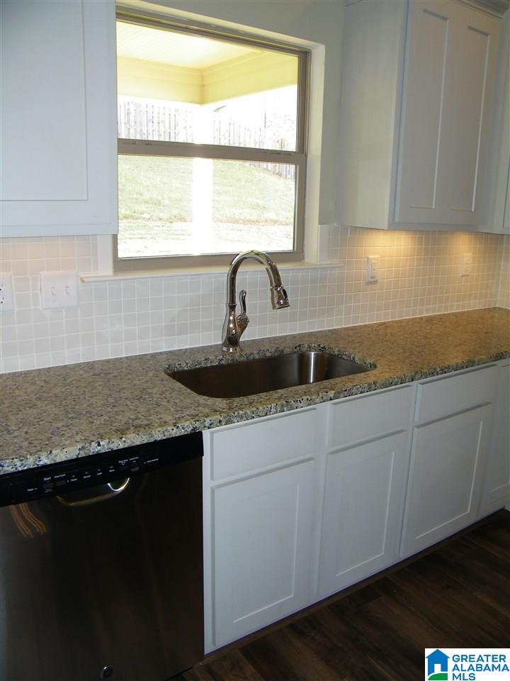 613 Round Road Alabaster, AL 35114 - Photo 13 of 32