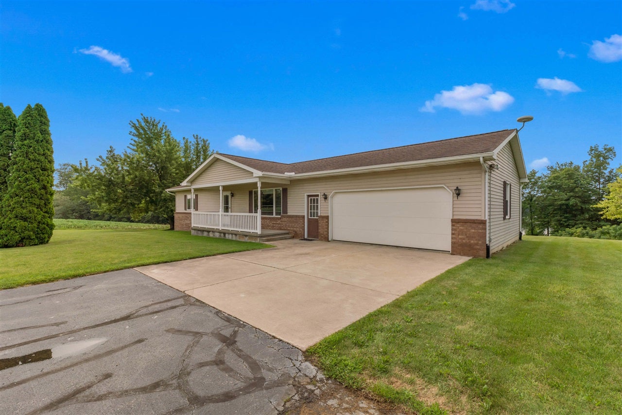 14111 Lime Lake Road Hudson, MI 49247 - Photo 7 of 71 Gallery Image 7