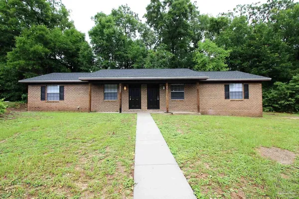 $1,350 | 4947 Yacht Harbor Drive, Pensacola, FL 32514