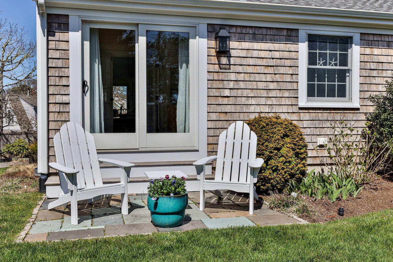32 Hilltop Road Chatham, MA 02633 - Photo 21 of 56 front patio