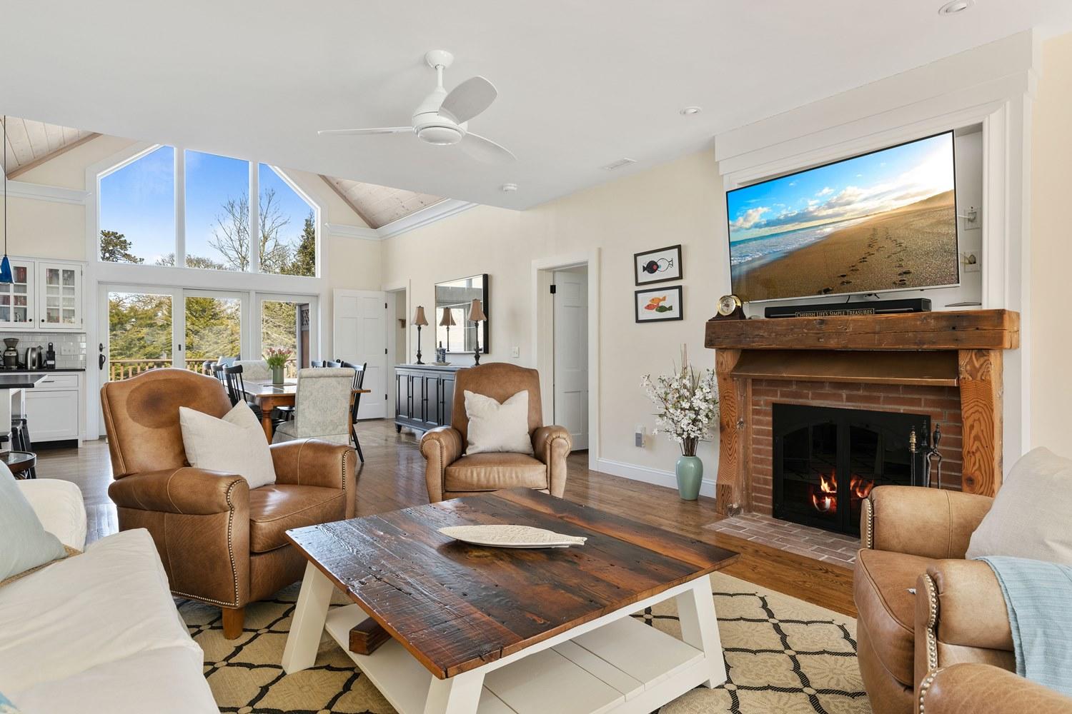 32 Hilltop Road Chatham, MA 02633 - Photo 6 of 56 .