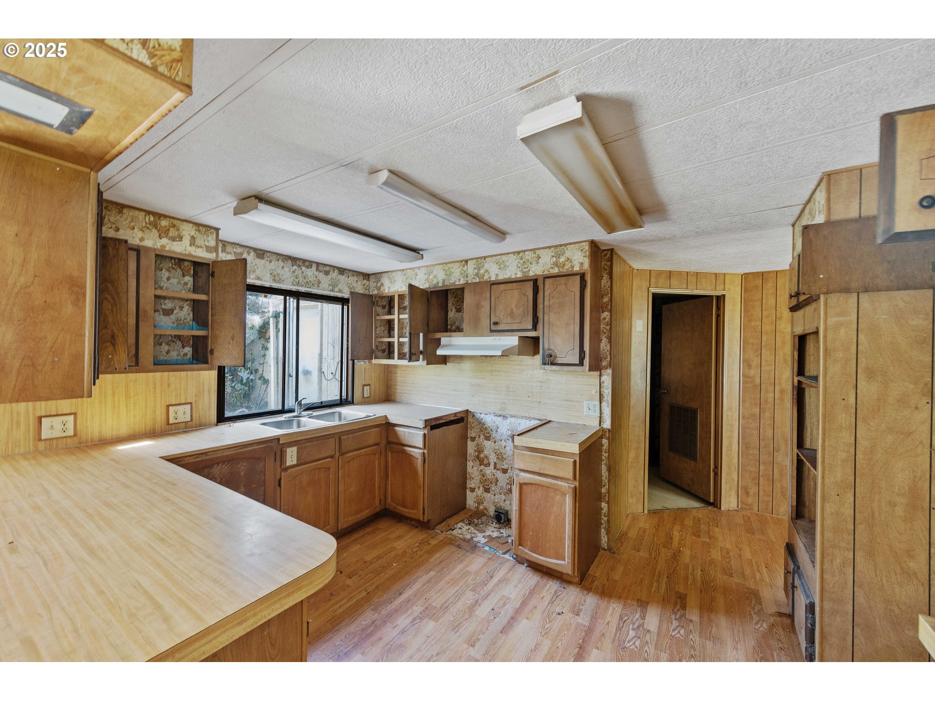 430 9th Street Southwest Bandon, OR 97411 - Photo 10 of 32 Gallery Image 10