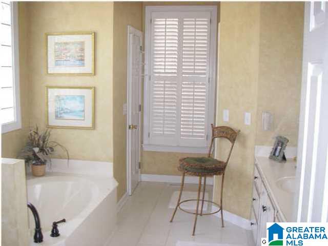 101 Kings Crest Lane Pelham, AL 35124 - Photo 11 of 22