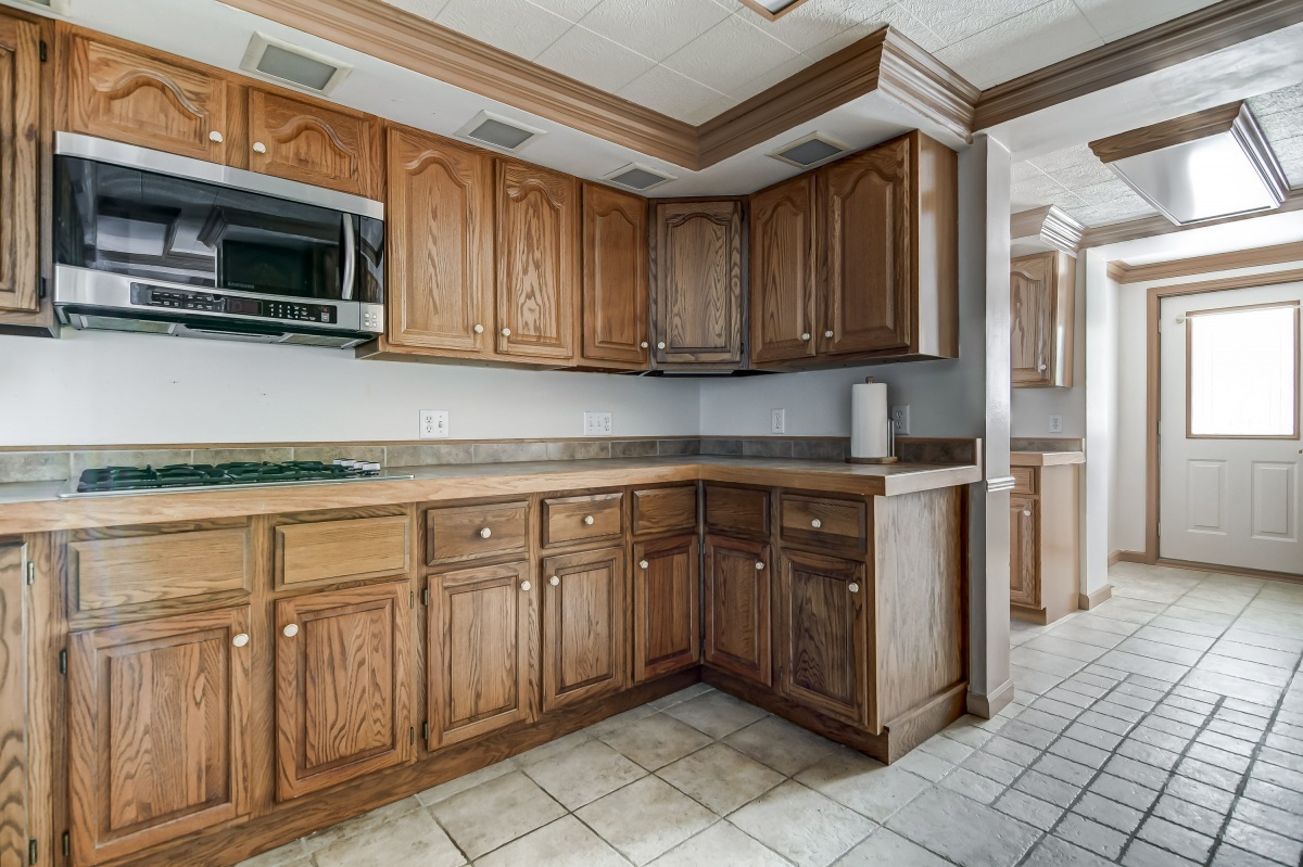 405 West Madison Street Athens, IL 62613 - Photo 12 of 42 Gallery Image 12