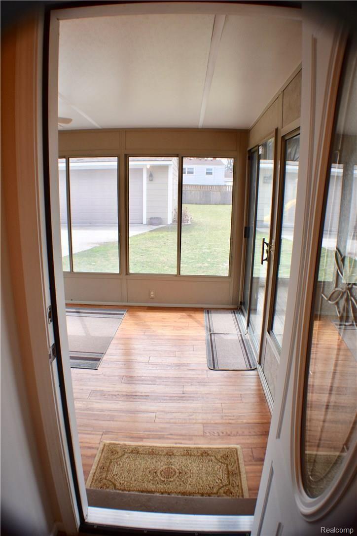 29651 Curtis Road Livonia, MI 48152 - Photo 45 of 47 fullsizeoutput_3d71.jpeg