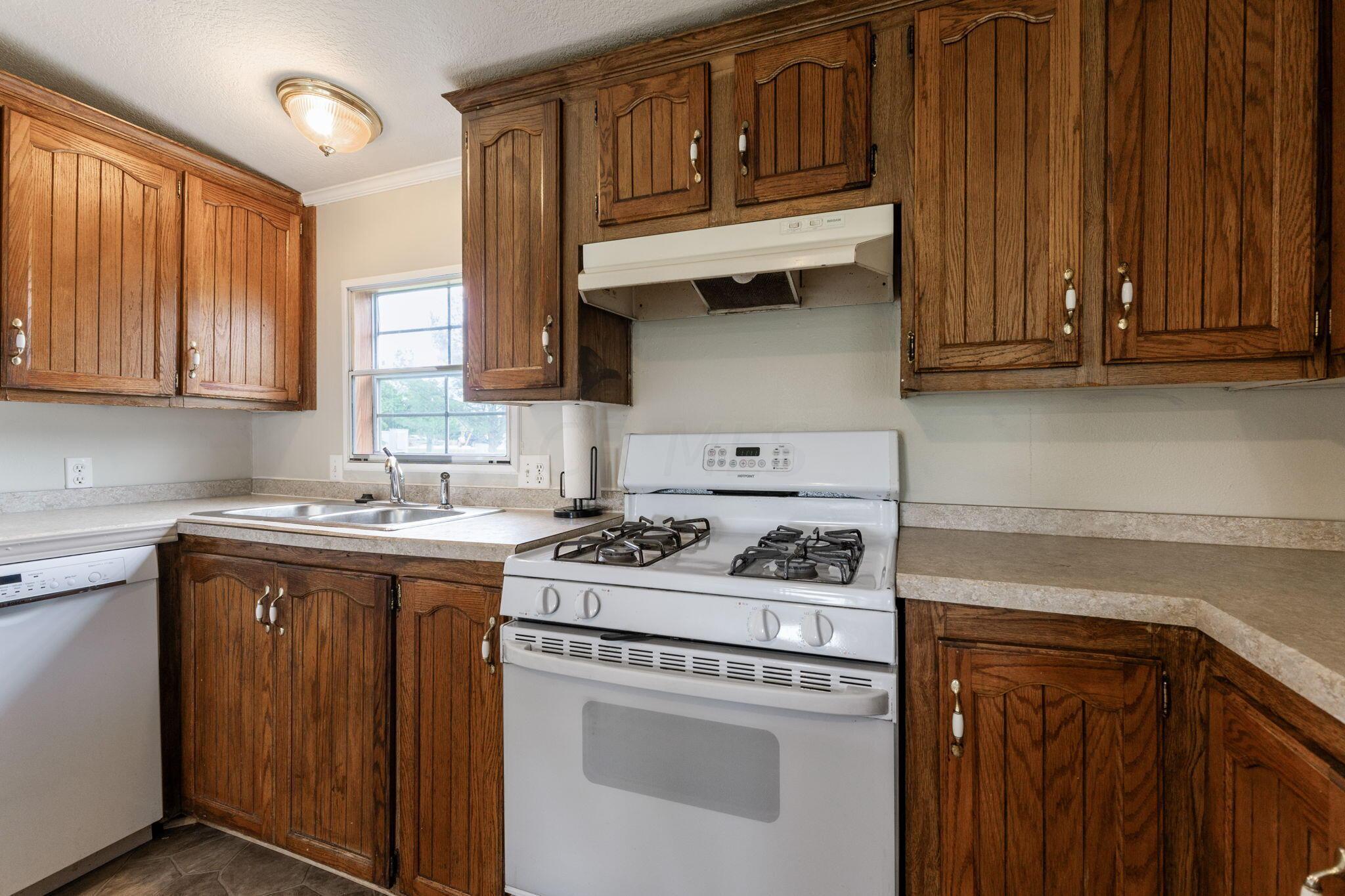 963 Bowtown Road Delaware, OH 43015 - Photo 19 of 56 963 Bowtown Rd(Interior)-15