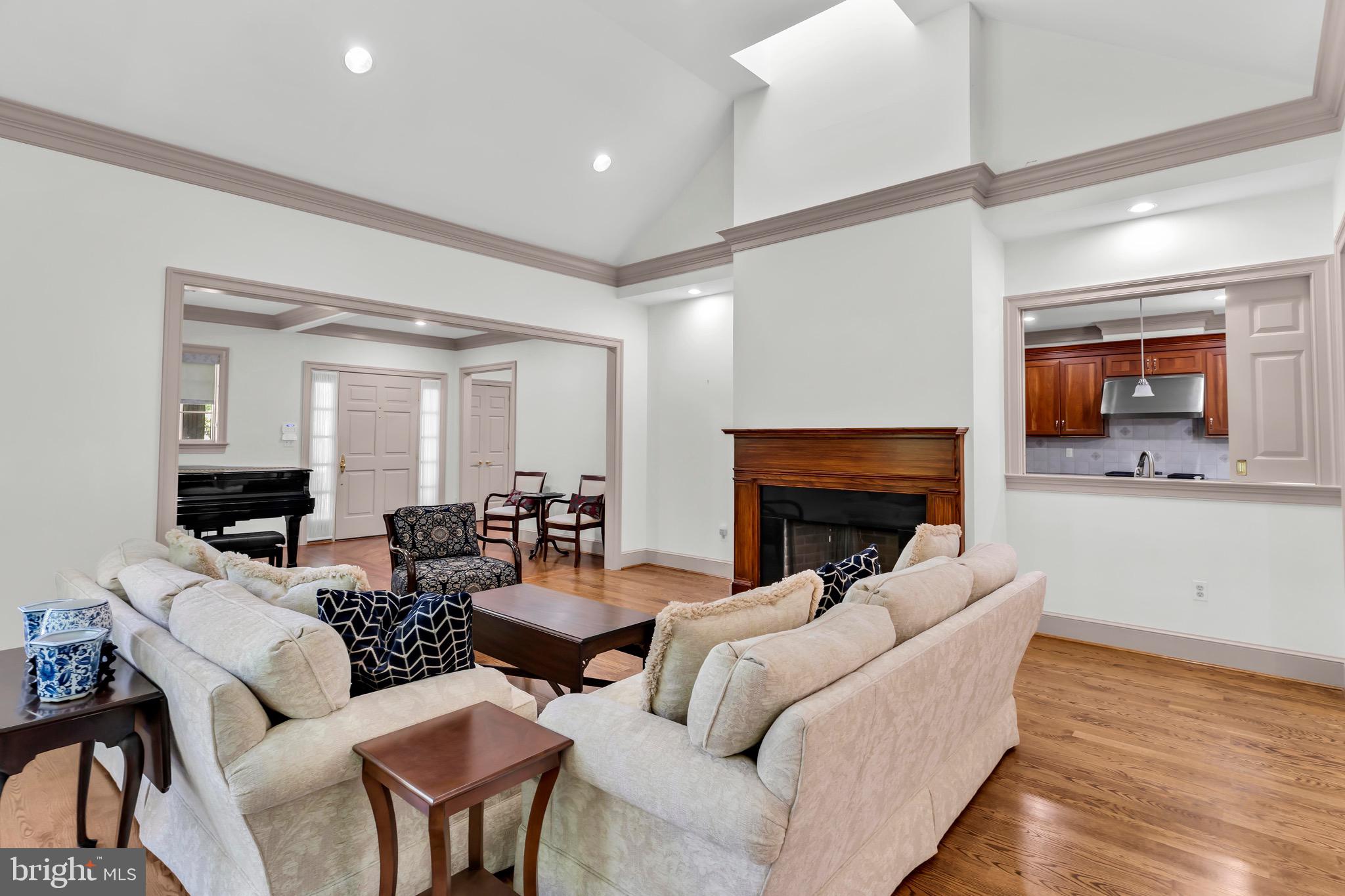 11036 Popes Head Road Fairfax, VA 22030 - Photo 16 of 49
