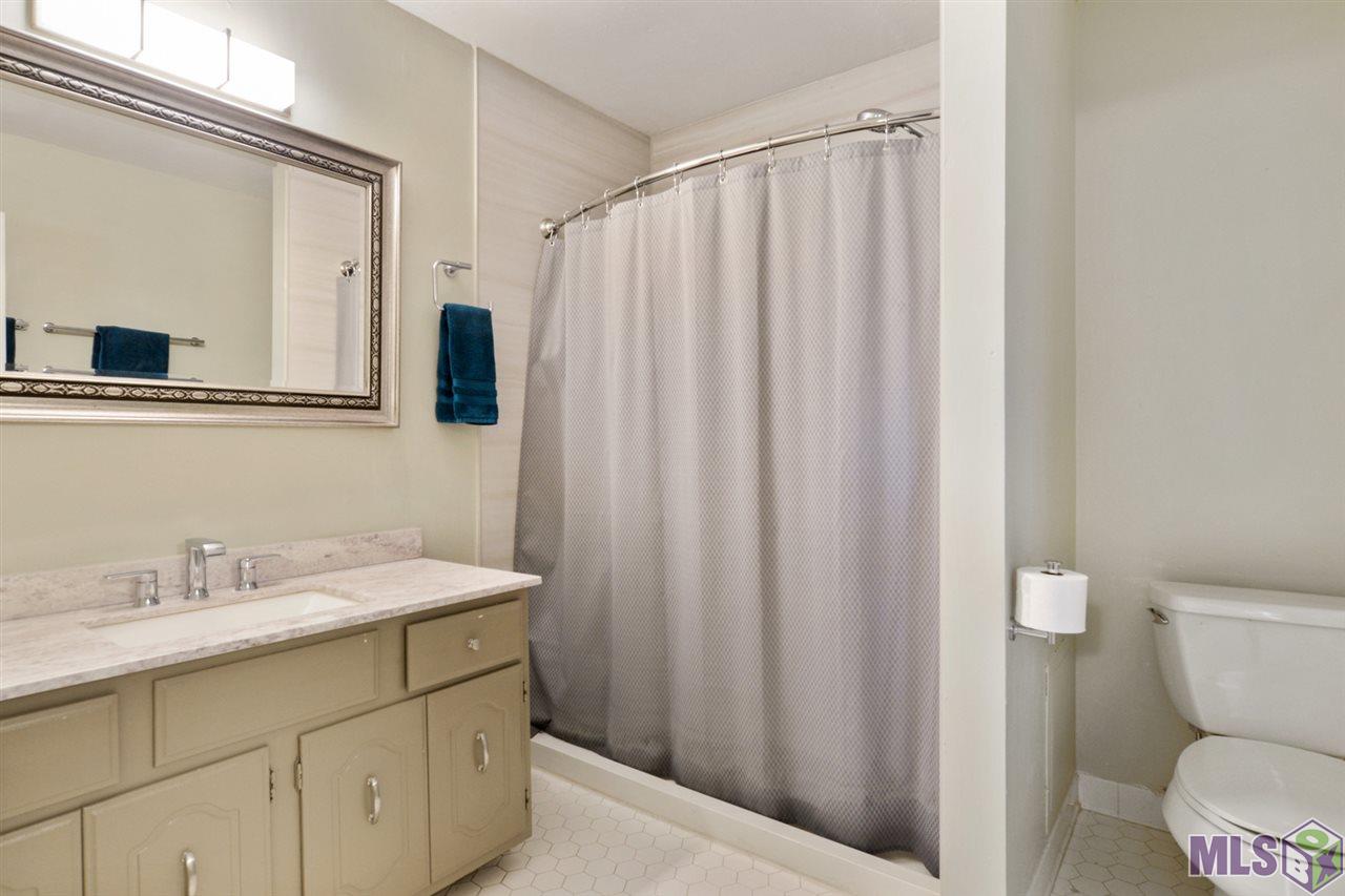 2412 Shadowbrook Drive Baton Rouge, LA 70816 - Photo 8 of 16 Gallery Image 8
