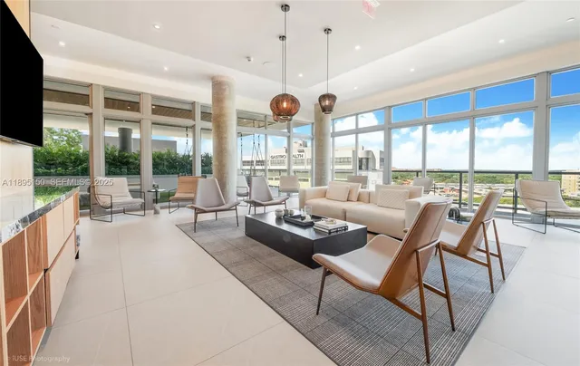 $4,899 | 9600 South Dixie Highway, Unit C1, Miami, FL 33156