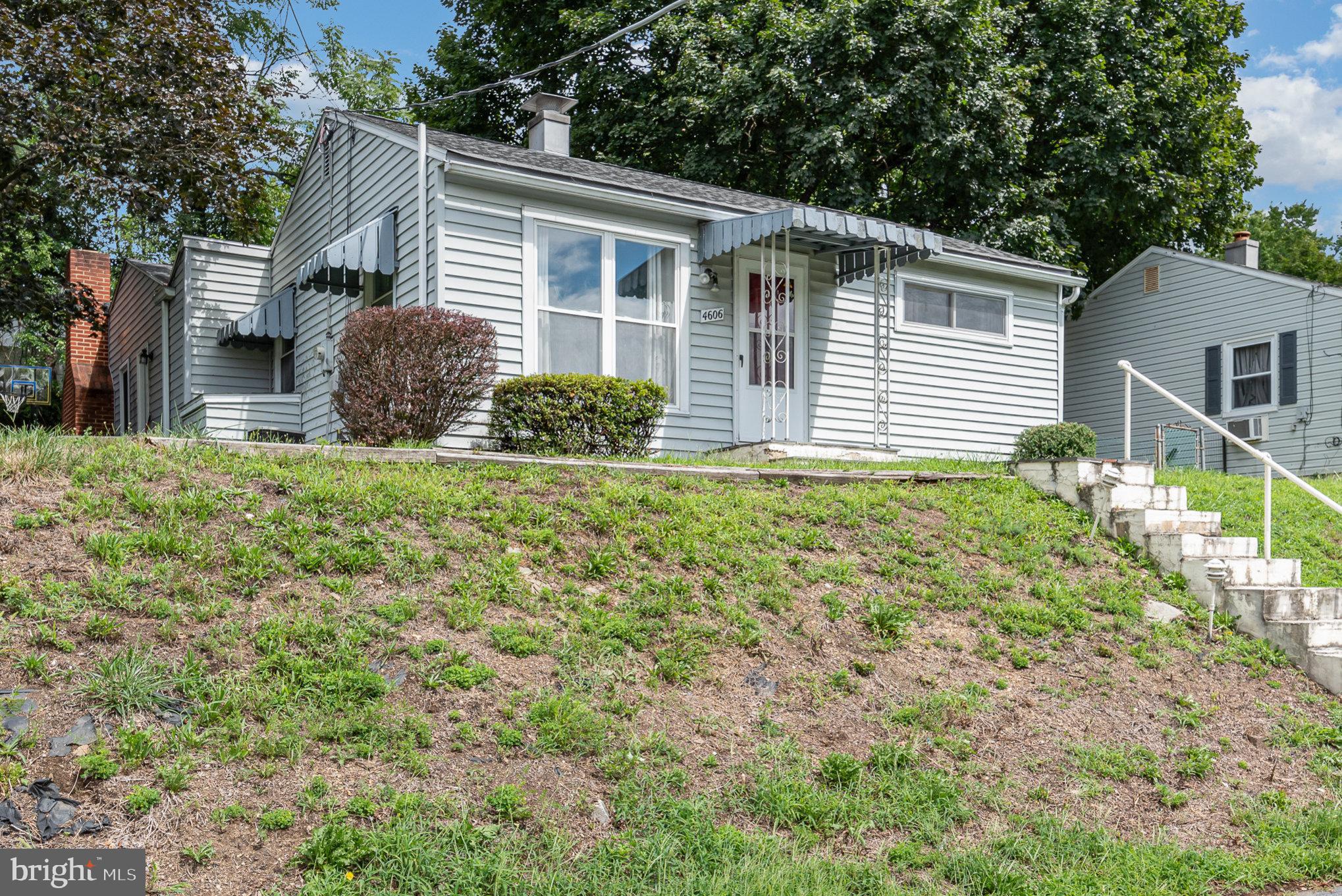 Welcome to 4606 Hillside RD!