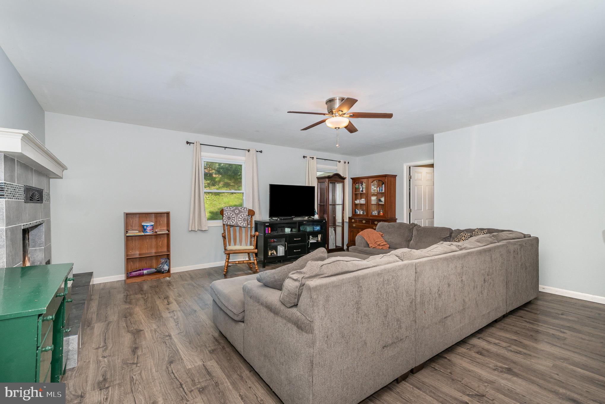 4606 Hillside Road Harrisburg, PA 17109 - Photo 9 of 24 Gallery Image 9