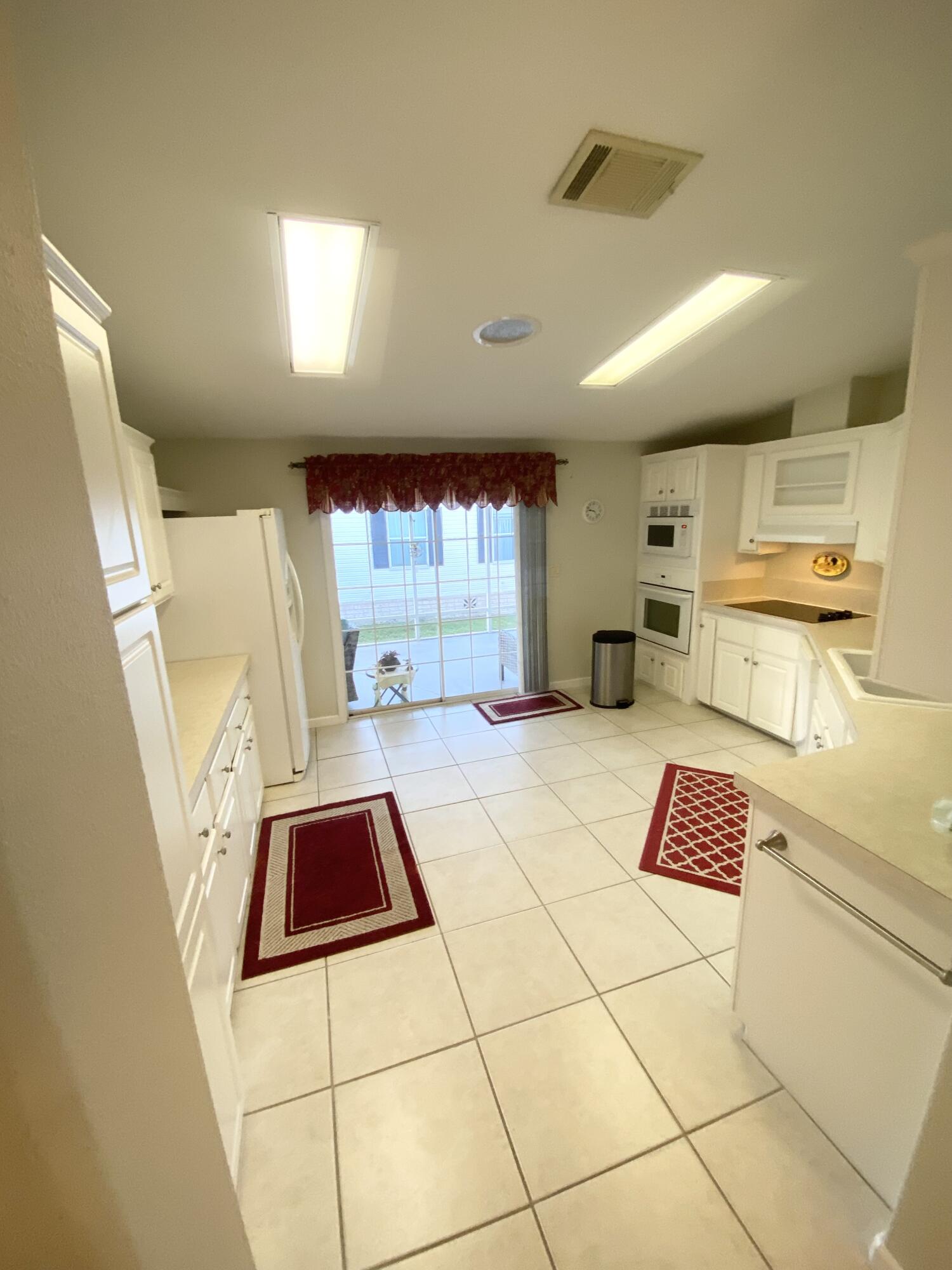 436 Tropical Isles Circle Fort Pierce, FL 34982 - Photo 6 of 16 IMG_4816