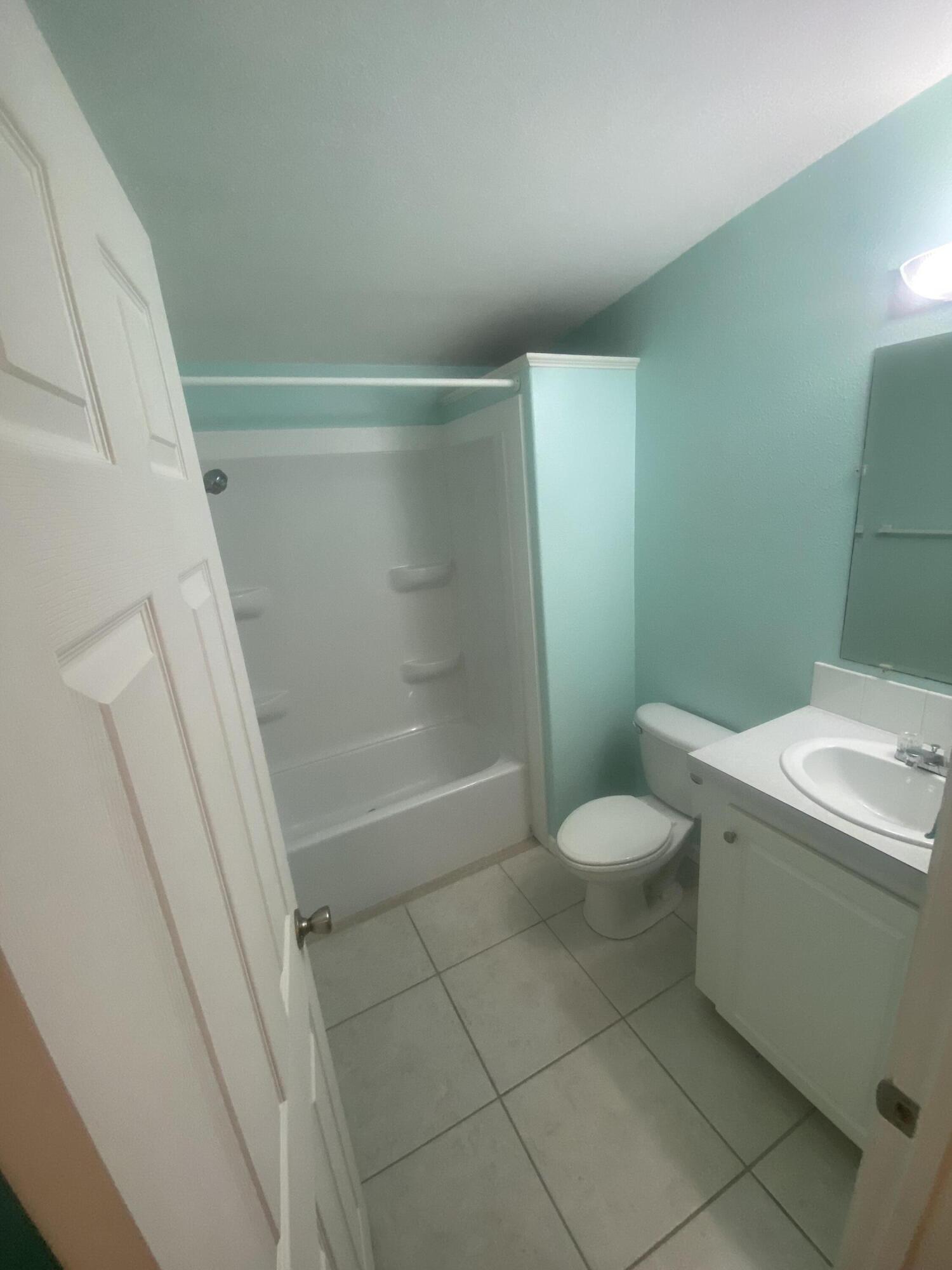 436 Tropical Isles Circle Fort Pierce, FL 34982 - Photo 8 of 16 IMG_4811