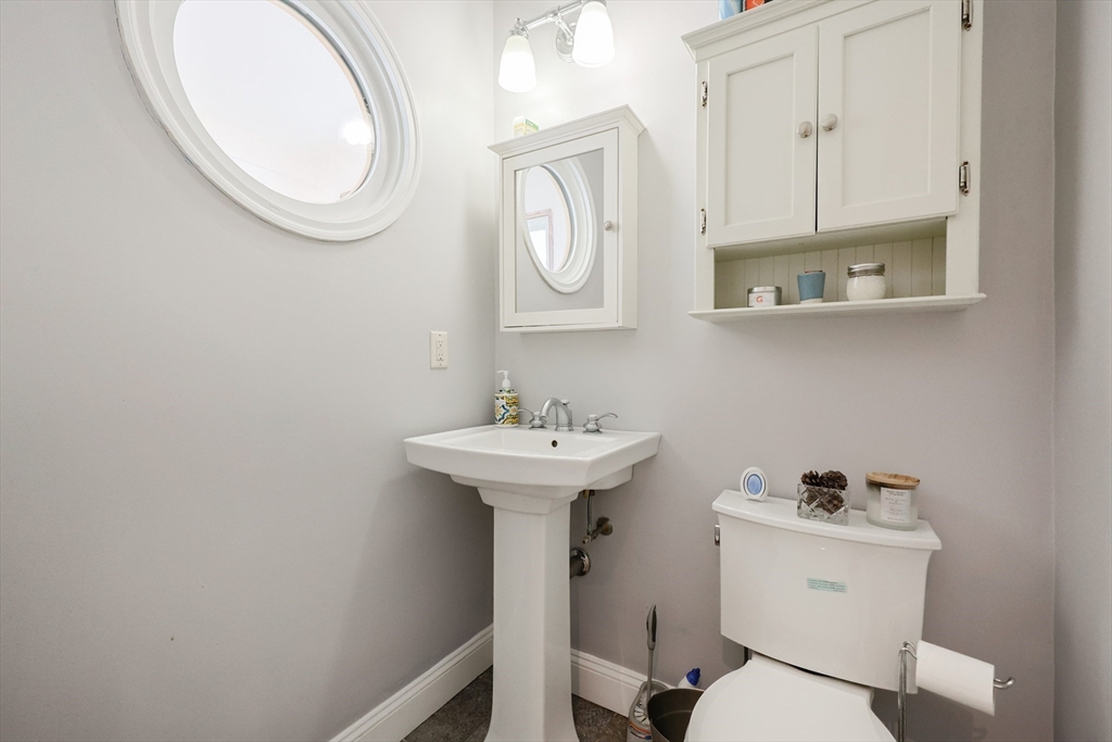 50 Riverside Place Walpole, MA 02081 - Photo 13 of 38