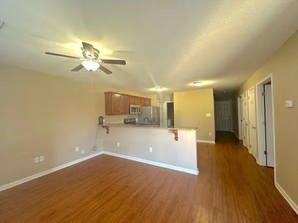 $995 | 704 Donelson Parkway, Unit D106, Dover, TN 37058
