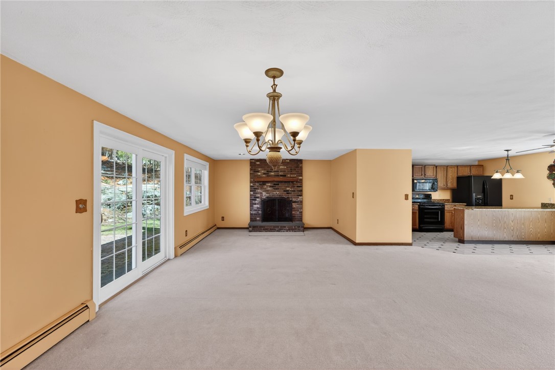 1221 Phenix Avenue Cranston, RI 02921 - Photo 16 of 40
