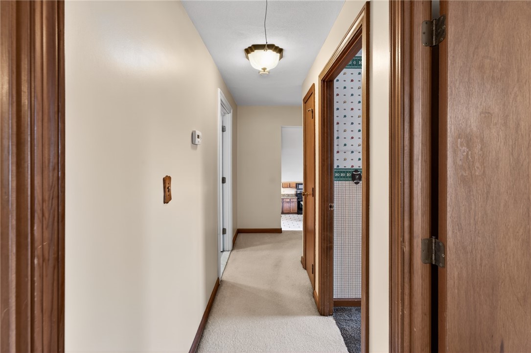 1221 Phenix Avenue Cranston, RI 02921 - Photo 28 of 40
