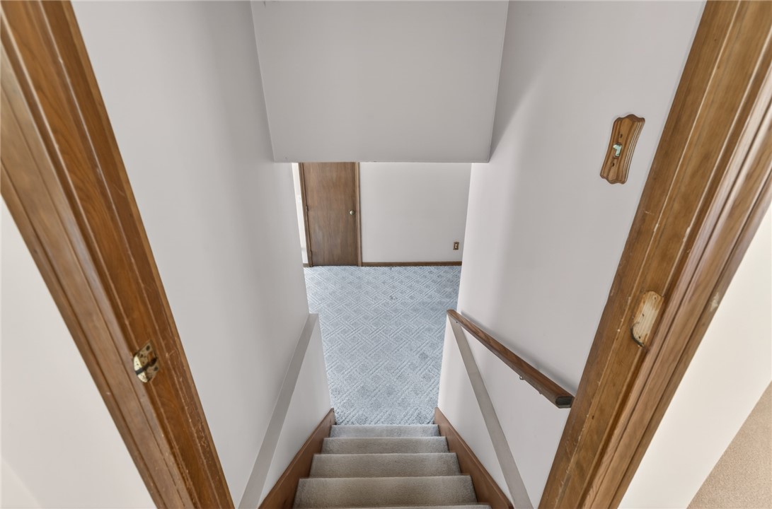 1221 Phenix Avenue Cranston, RI 02921 - Photo 29 of 40