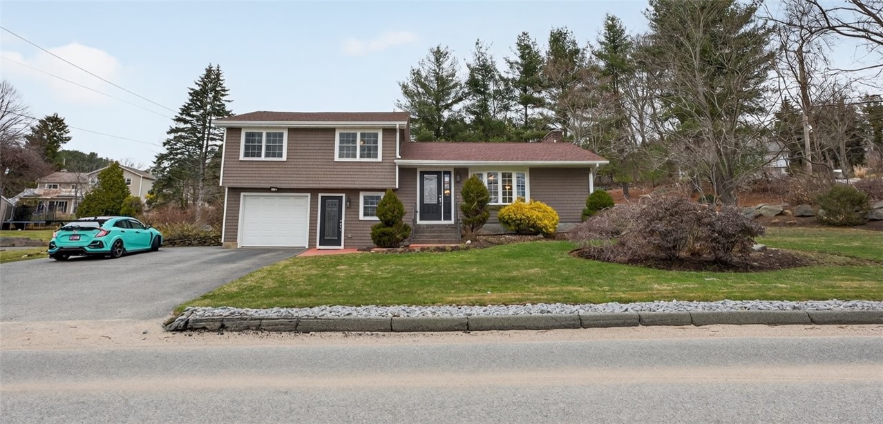 1221 Phenix Avenue Cranston, RI 02921 - Photo 36 of 40