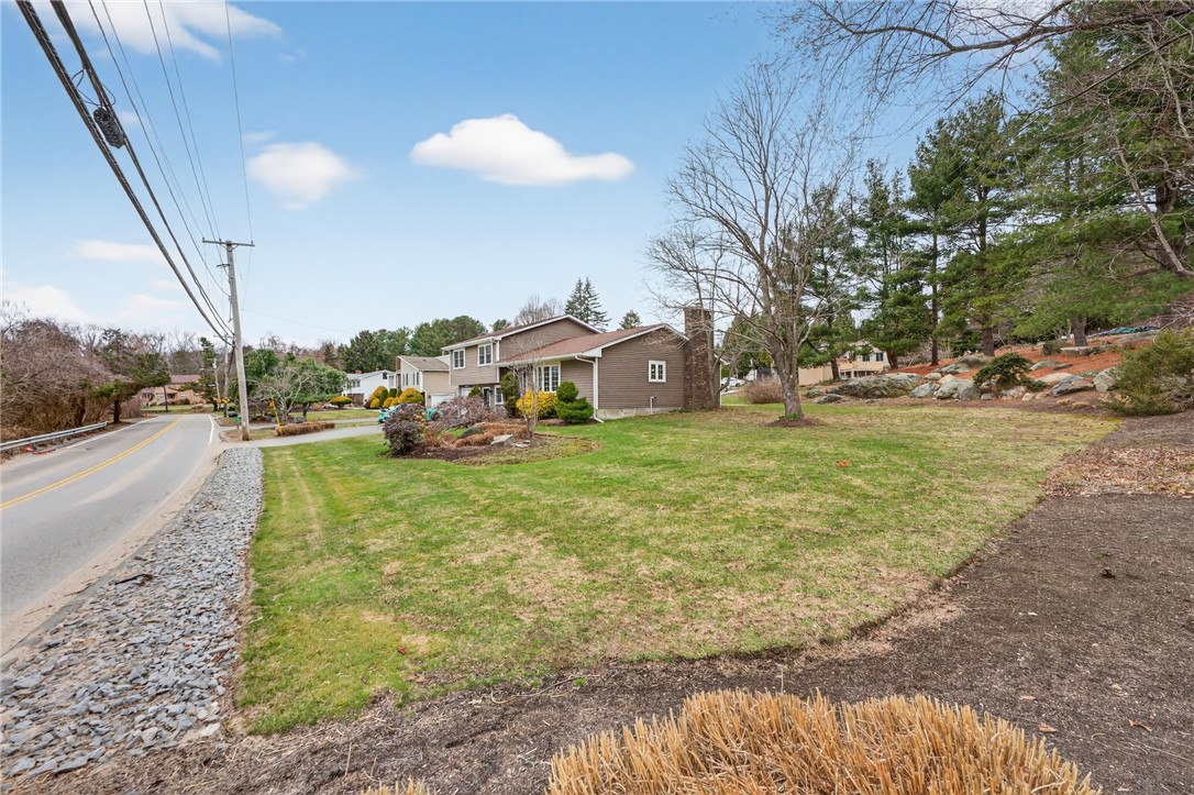 1221 Phenix Avenue Cranston, RI 02921 - Photo 37 of 40